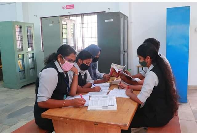 Cochin_Arts_&_Science_College